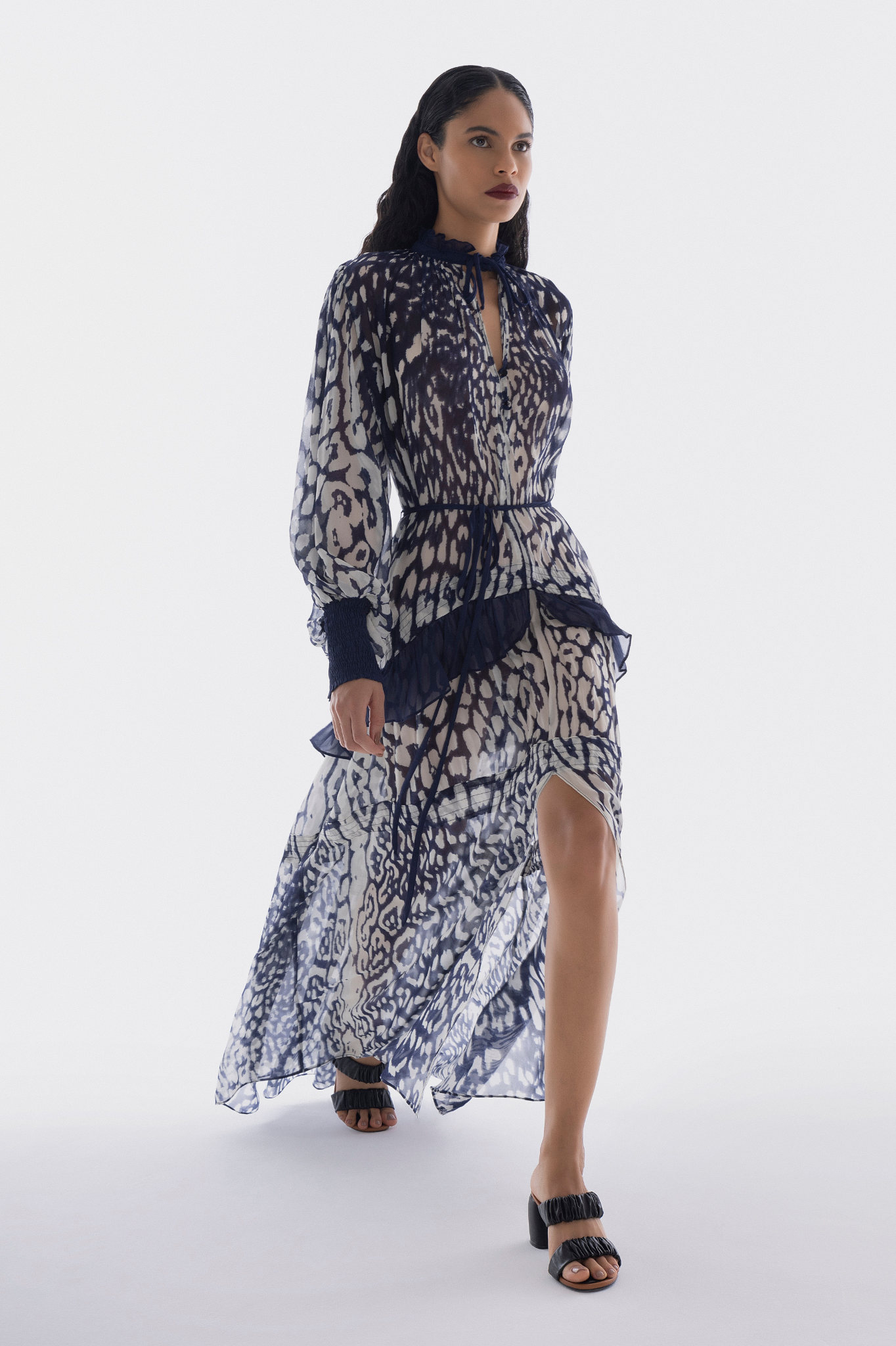 VESTIDO BABADO MANGA LONGA GEORGETTE